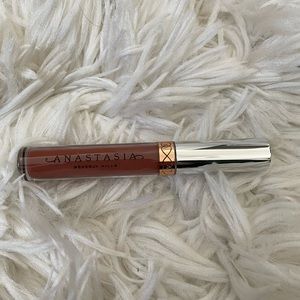 ABH Liquid Lipstick Toast